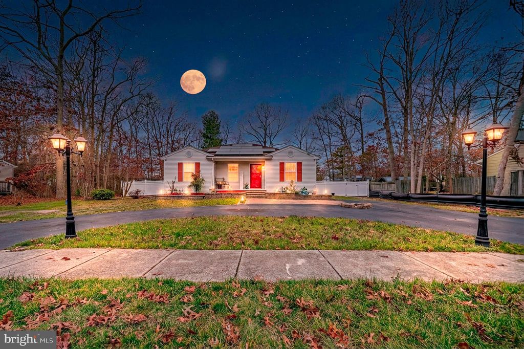 Photo of 303 Martin L King Avenue, EGG HARBOR TOWNSHIP, NJ 08234 (MLS # NJAC2022056)