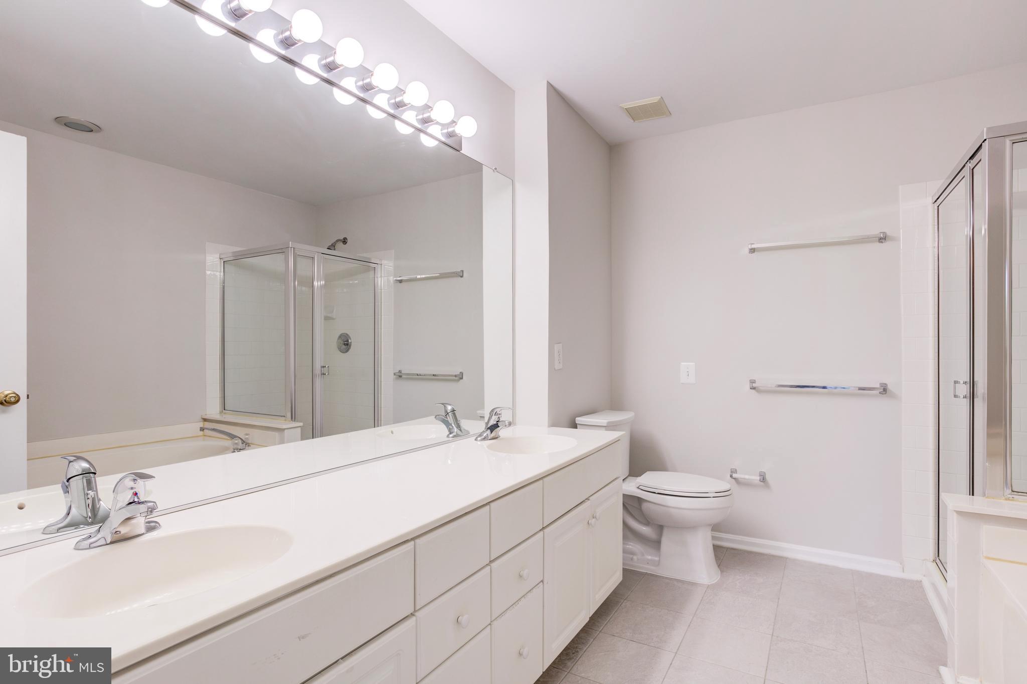 ISLAND CREEK - Residential Lease