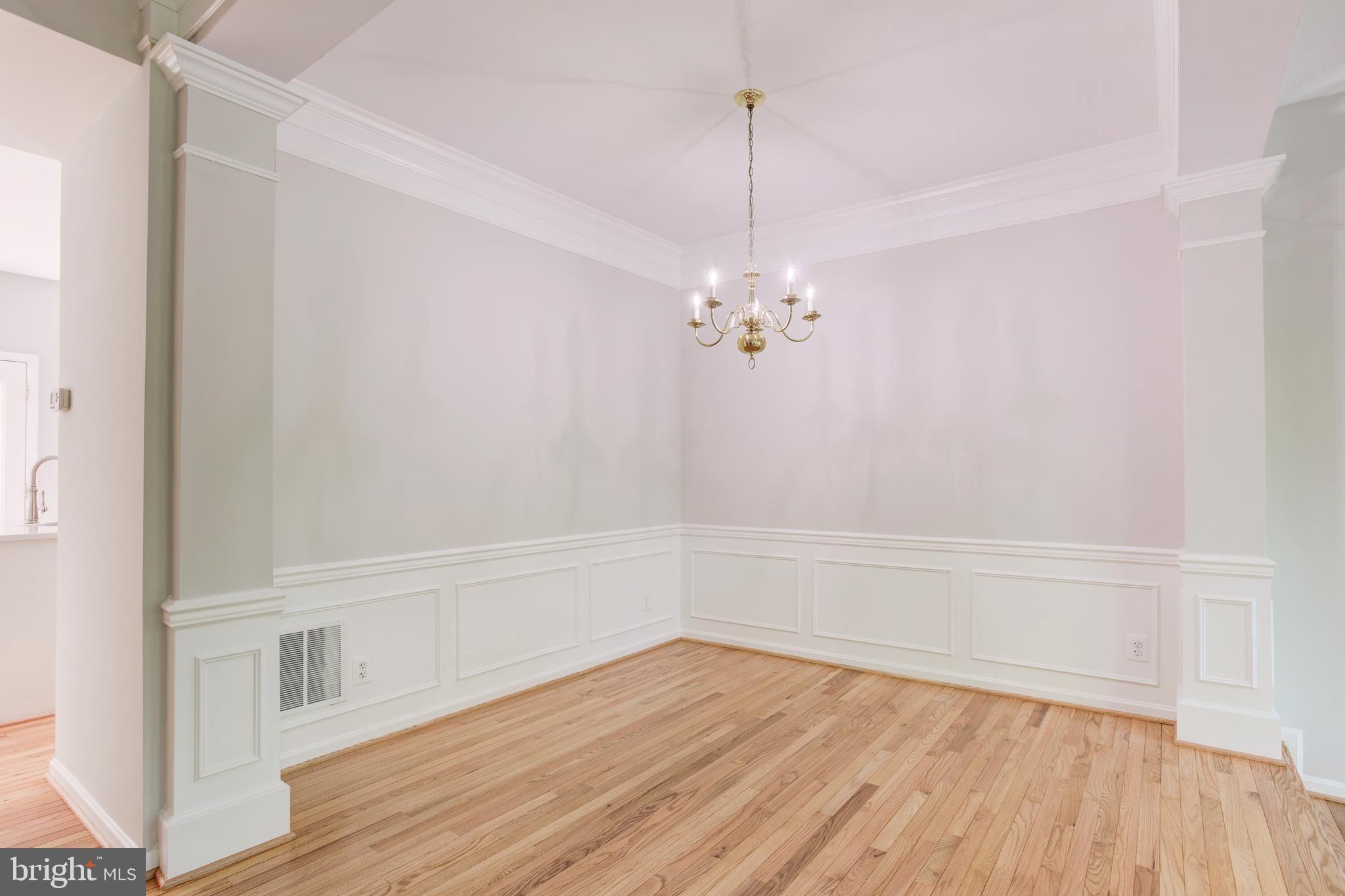 ISLAND CREEK - Residential Lease