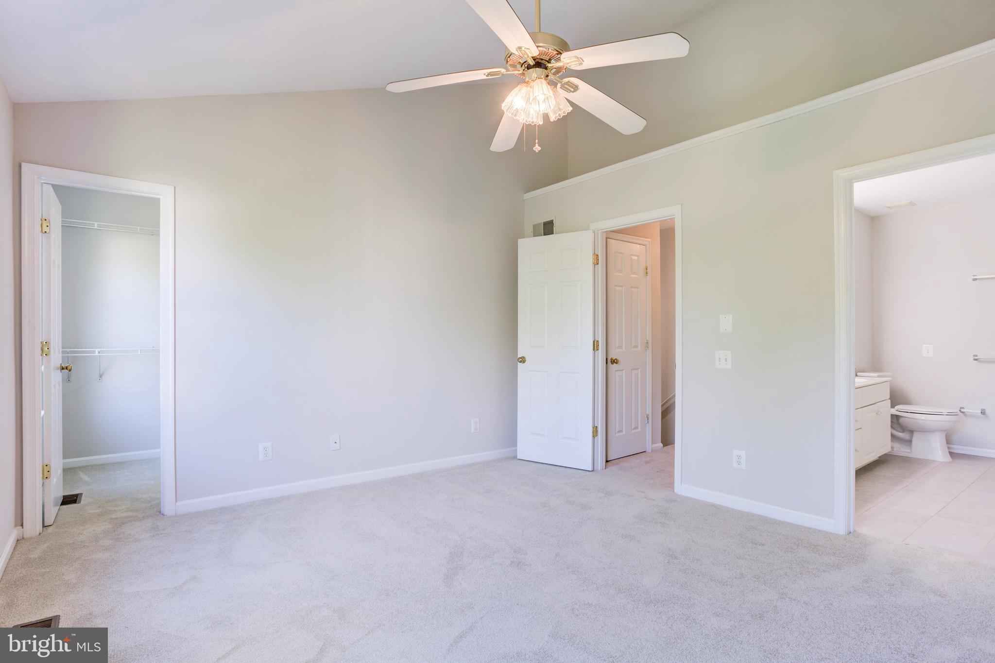 ISLAND CREEK - Residential Lease