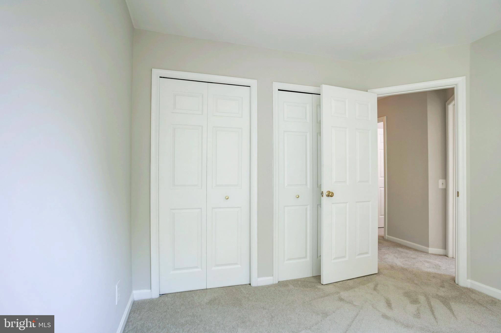 ISLAND CREEK - Residential Lease