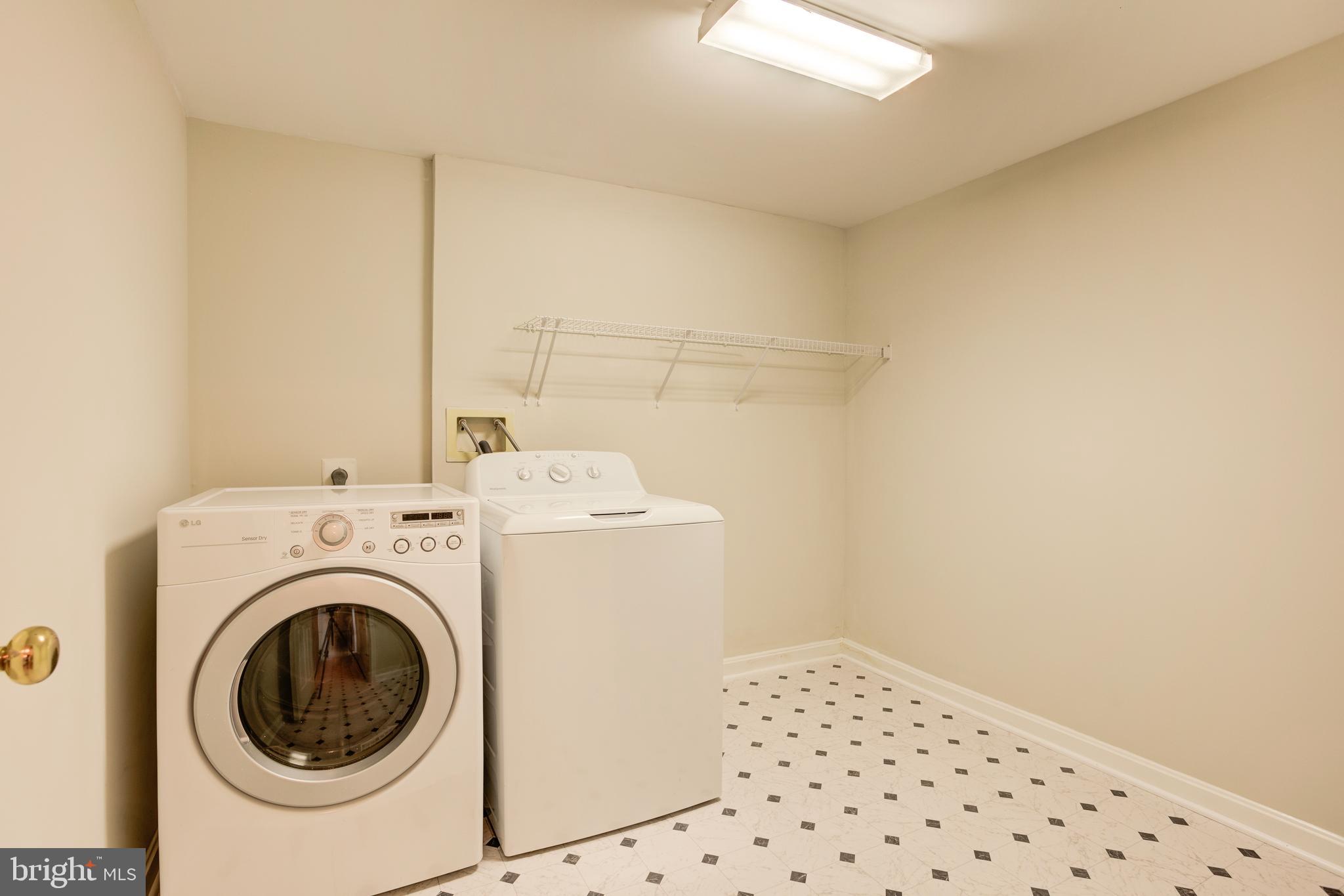 ISLAND CREEK - Residential Lease