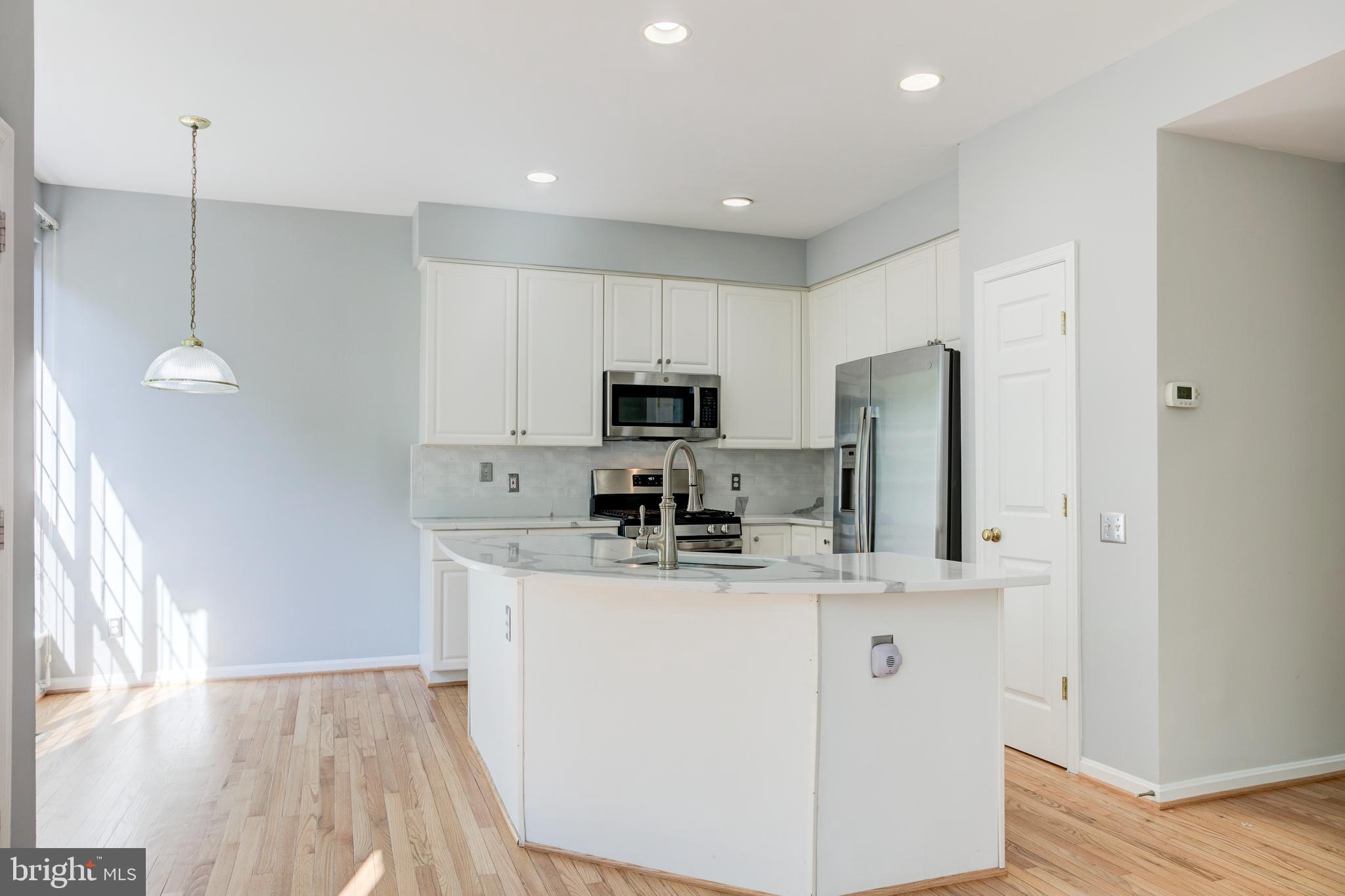 ISLAND CREEK - Residential Lease