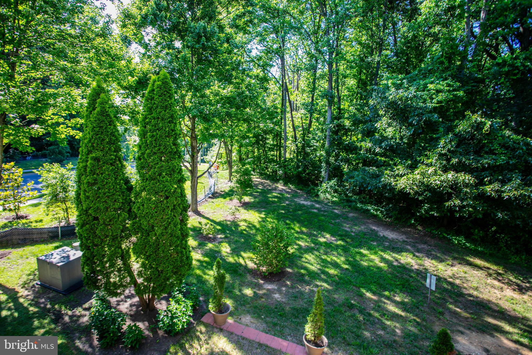 ISLAND CREEK - Residential Lease