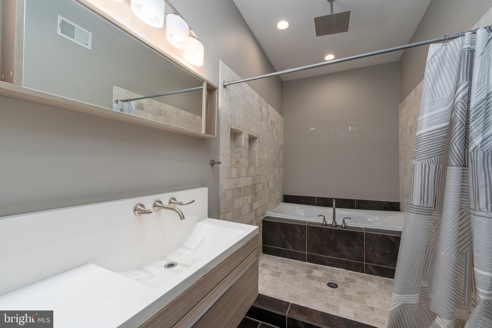 PATTERSON PARK - Residential Lease