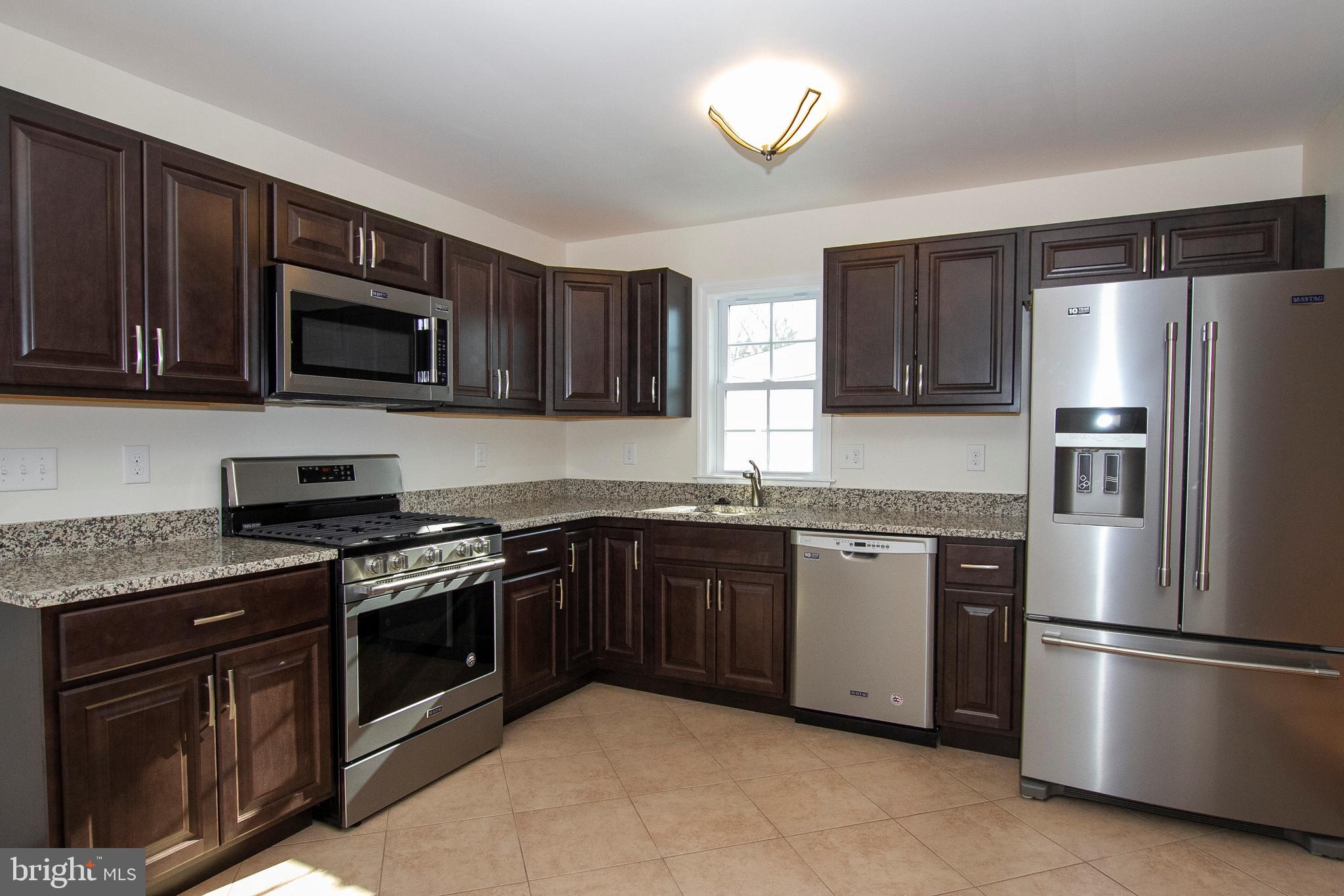 ABERDEEN HILLS - Residential