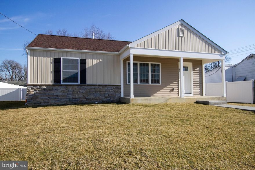 This cozy Rancher has been fully renovated.  Granite, stainless, beautiful bath and kitchen cabinetry, new roof, windows, HVAC system, new sewer line and so much more. Move in ready--all the work is completed. Large yard, rear fully fenced with a privacy fence. No HOA. Conveniently located to all major commuter routes, shopping and entertainment. This will not last long. Home is a must see.