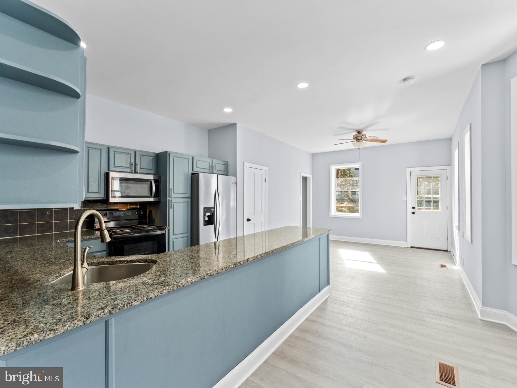 UNIVERSITY CITY - Residential