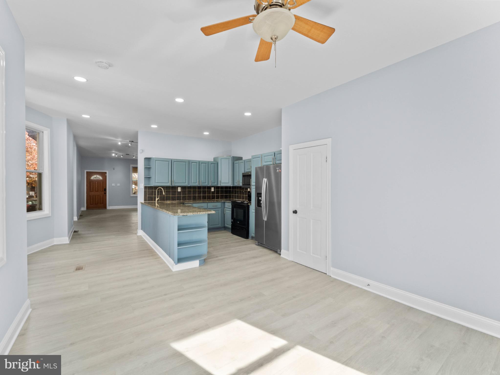 UNIVERSITY CITY - Residential