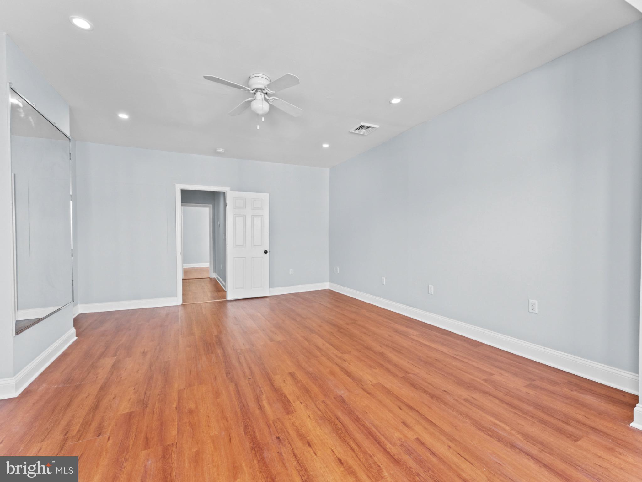 UNIVERSITY CITY - Residential