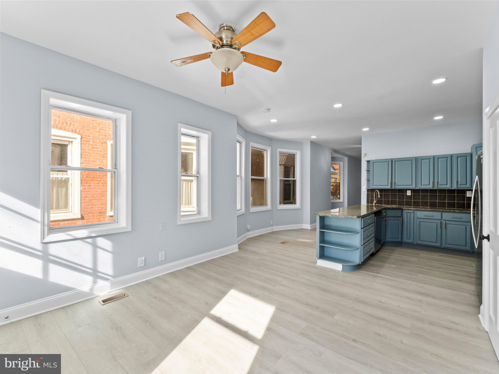 UNIVERSITY CITY - Residential