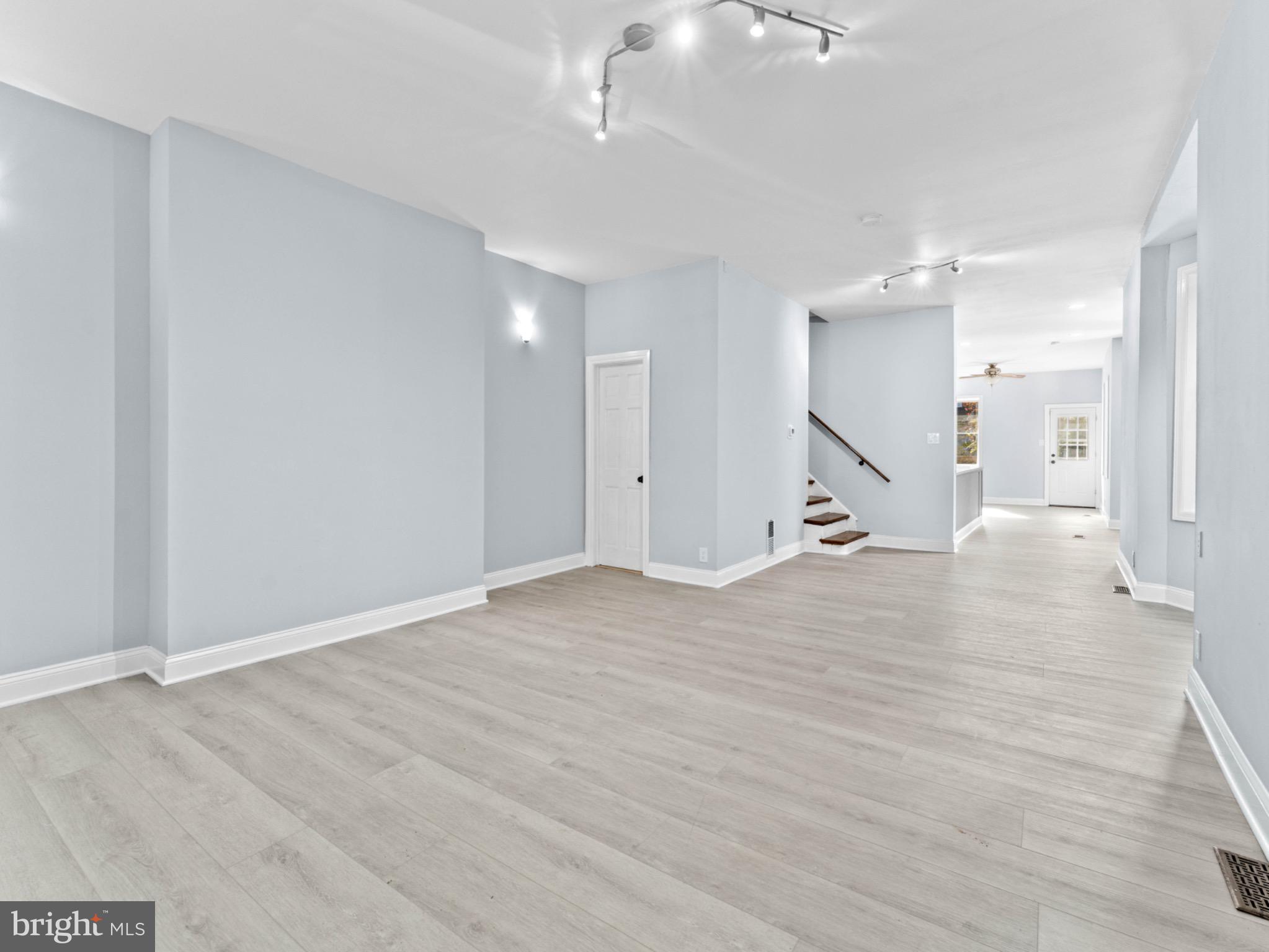 UNIVERSITY CITY - Residential