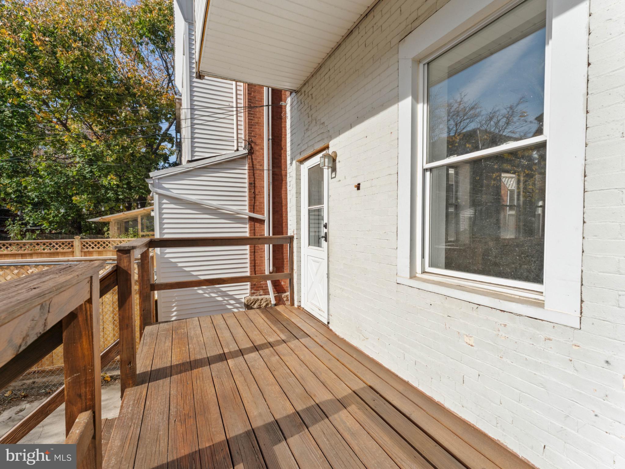 UNIVERSITY CITY - Residential