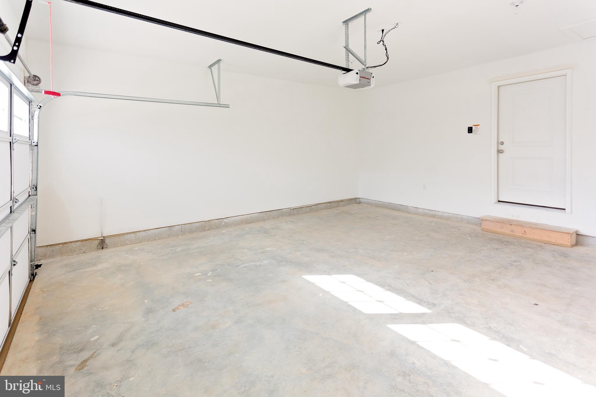 RED HILL - Residential