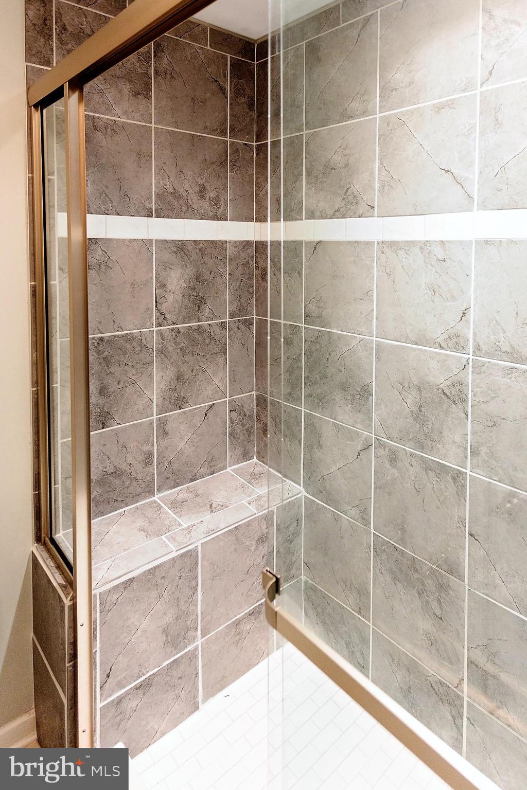 RED HILL - Residential