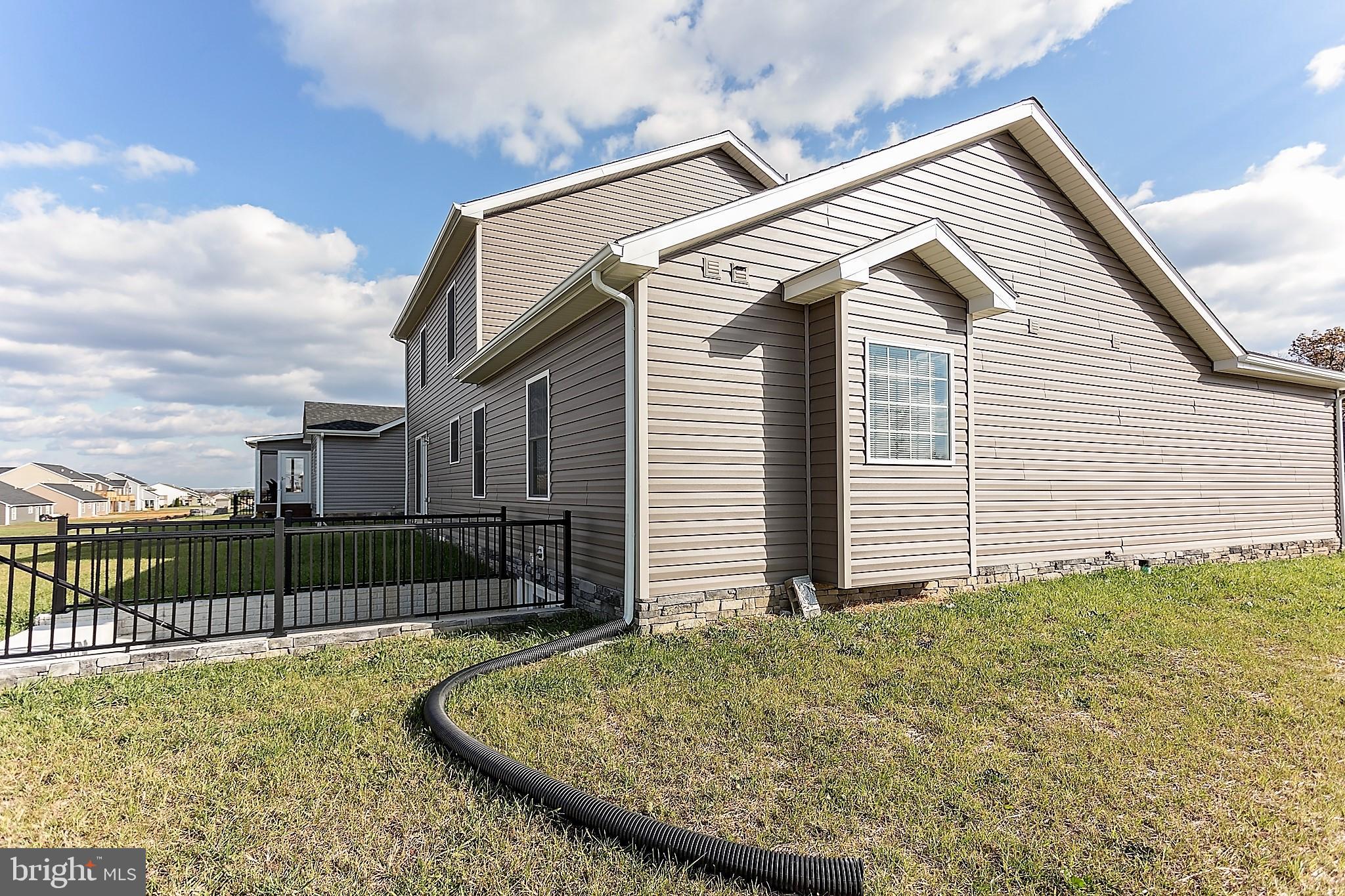 RED HILL - Residential