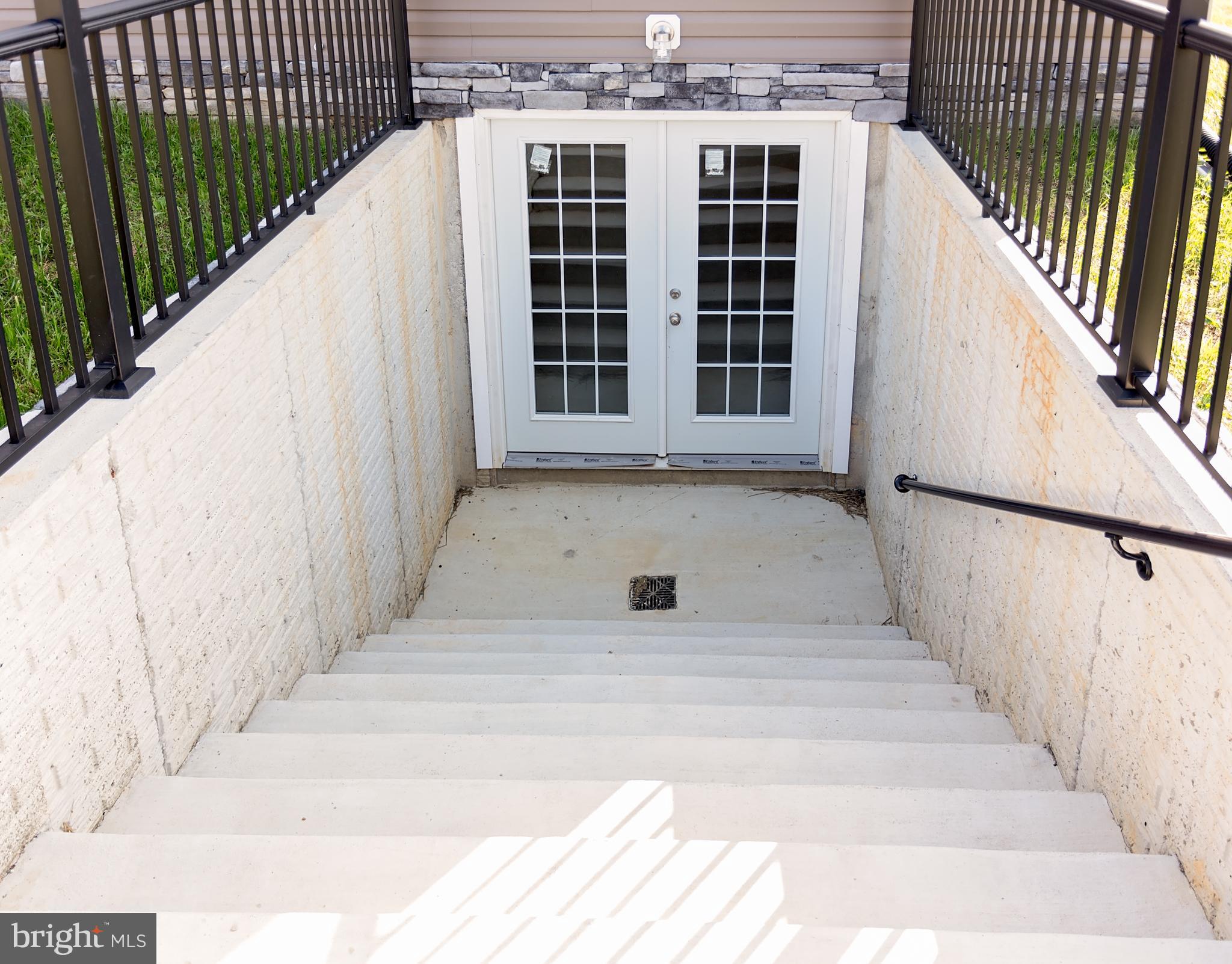 RED HILL - Residential