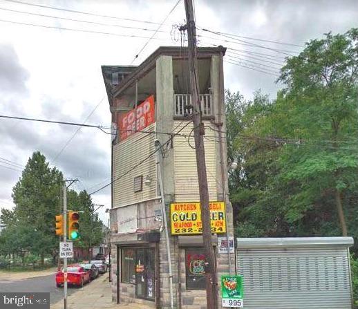 STRAWBERRY MANSION - Land