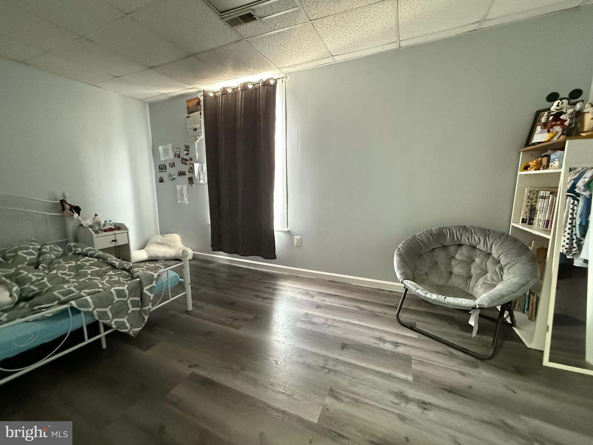 STRAWBERRY MANSION - Land