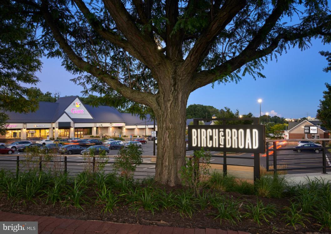 FALLS PLAZA - Residential