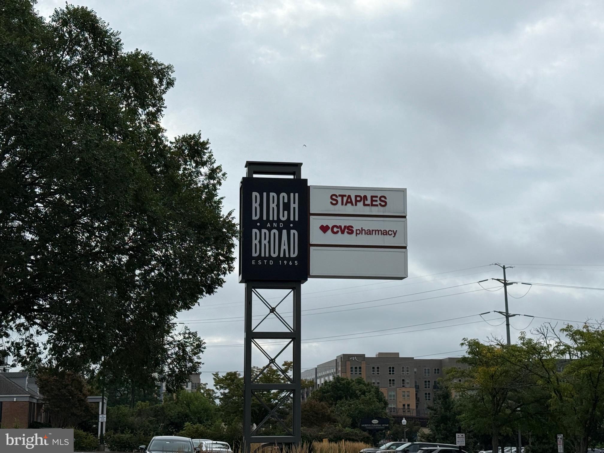 FALLS PLAZA - Residential