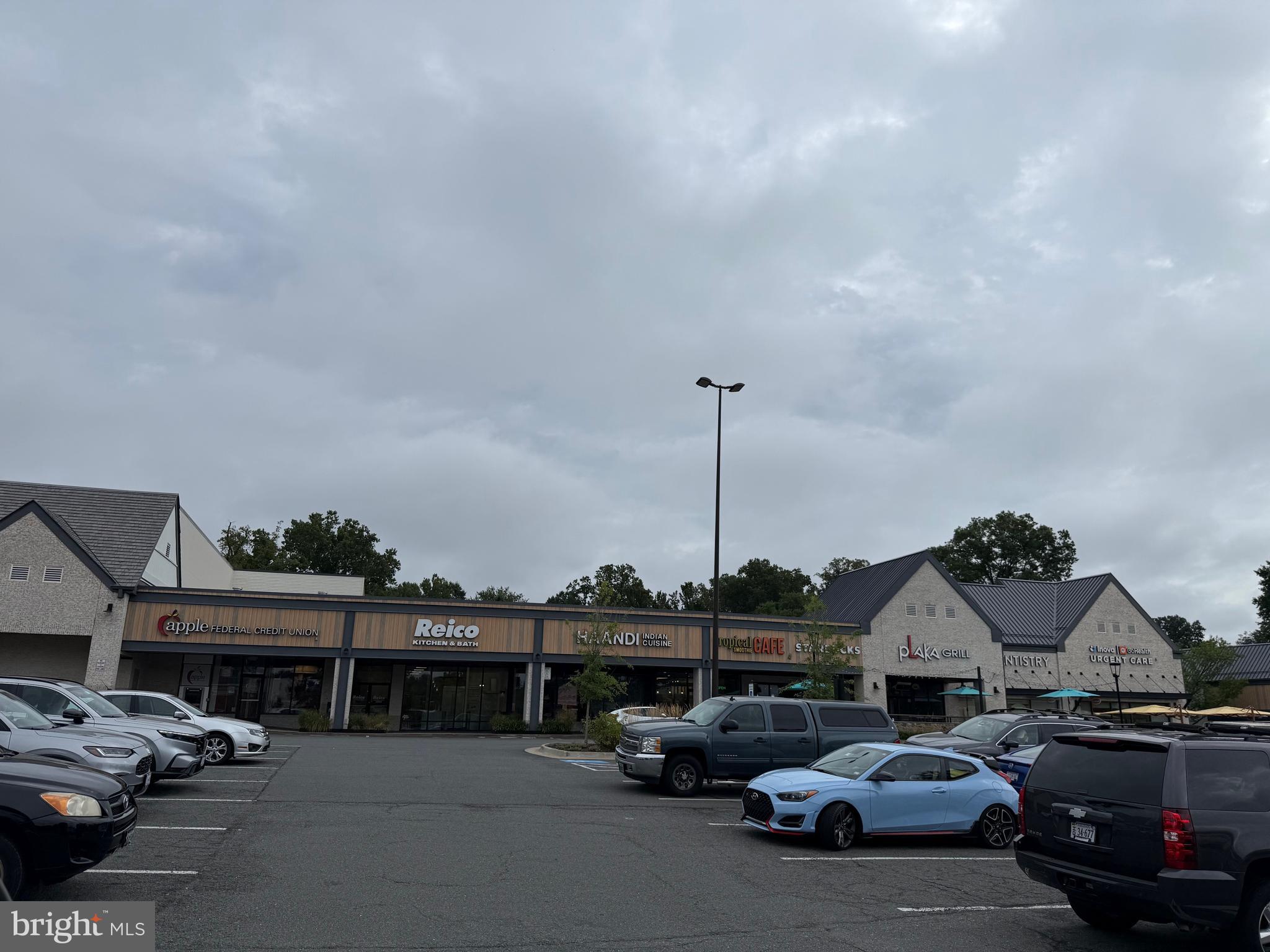 FALLS PLAZA - Residential