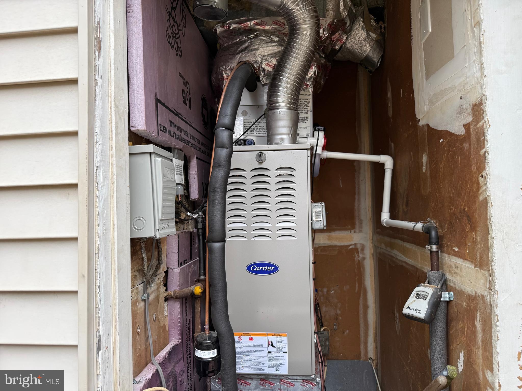 FALLS PLAZA - Residential