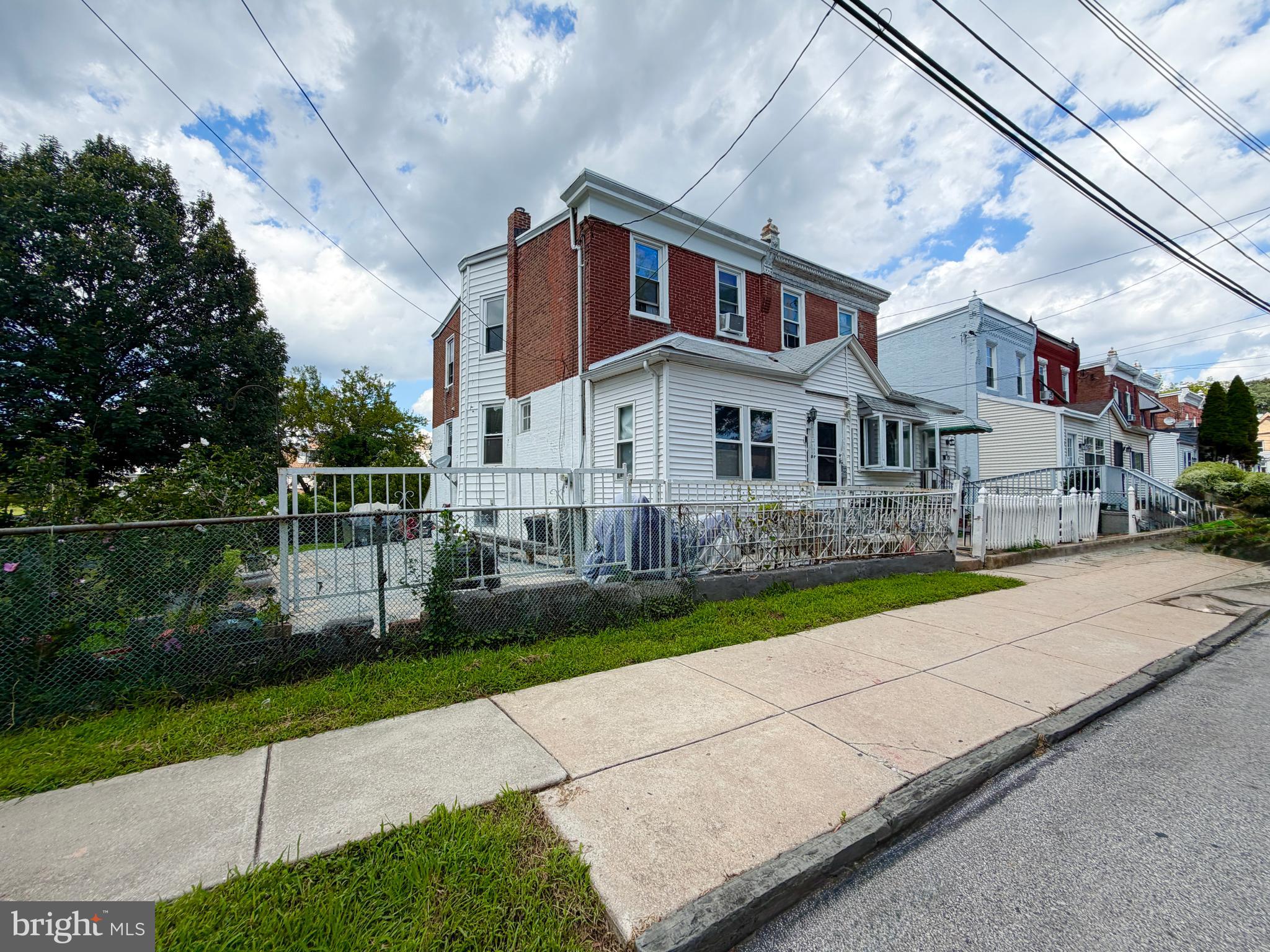 32 S 12TH STREET