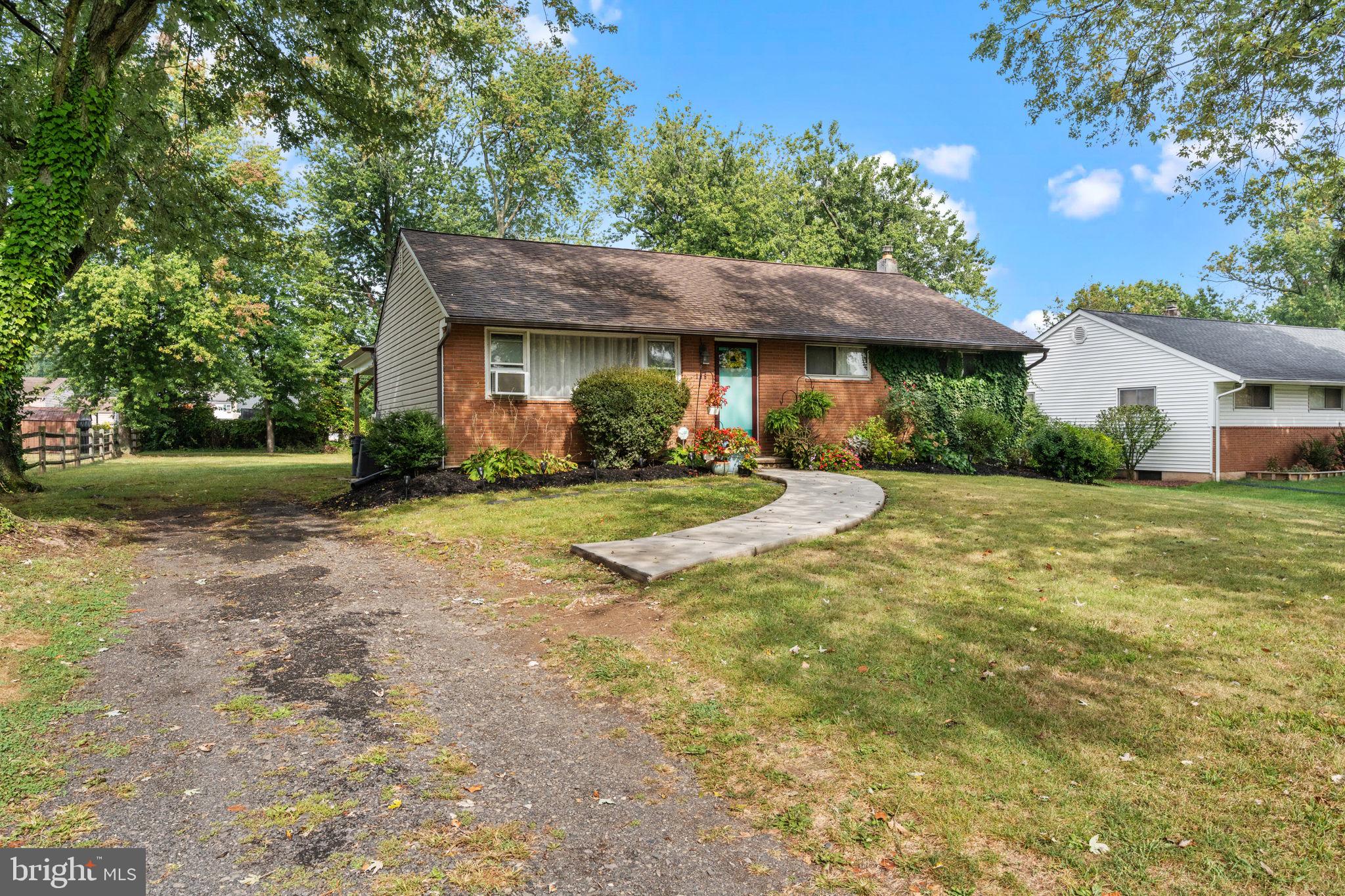 HALLOWELL - Residential