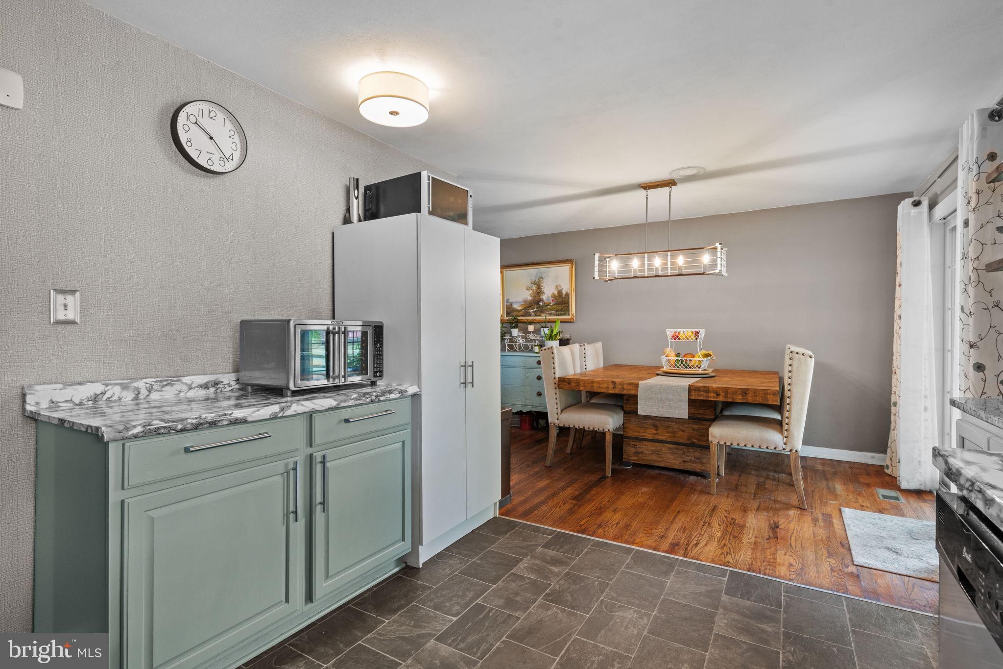 HALLOWELL - Residential