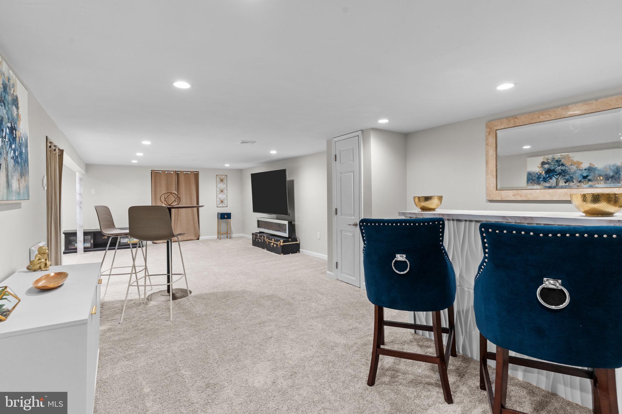 HALLOWELL - Residential