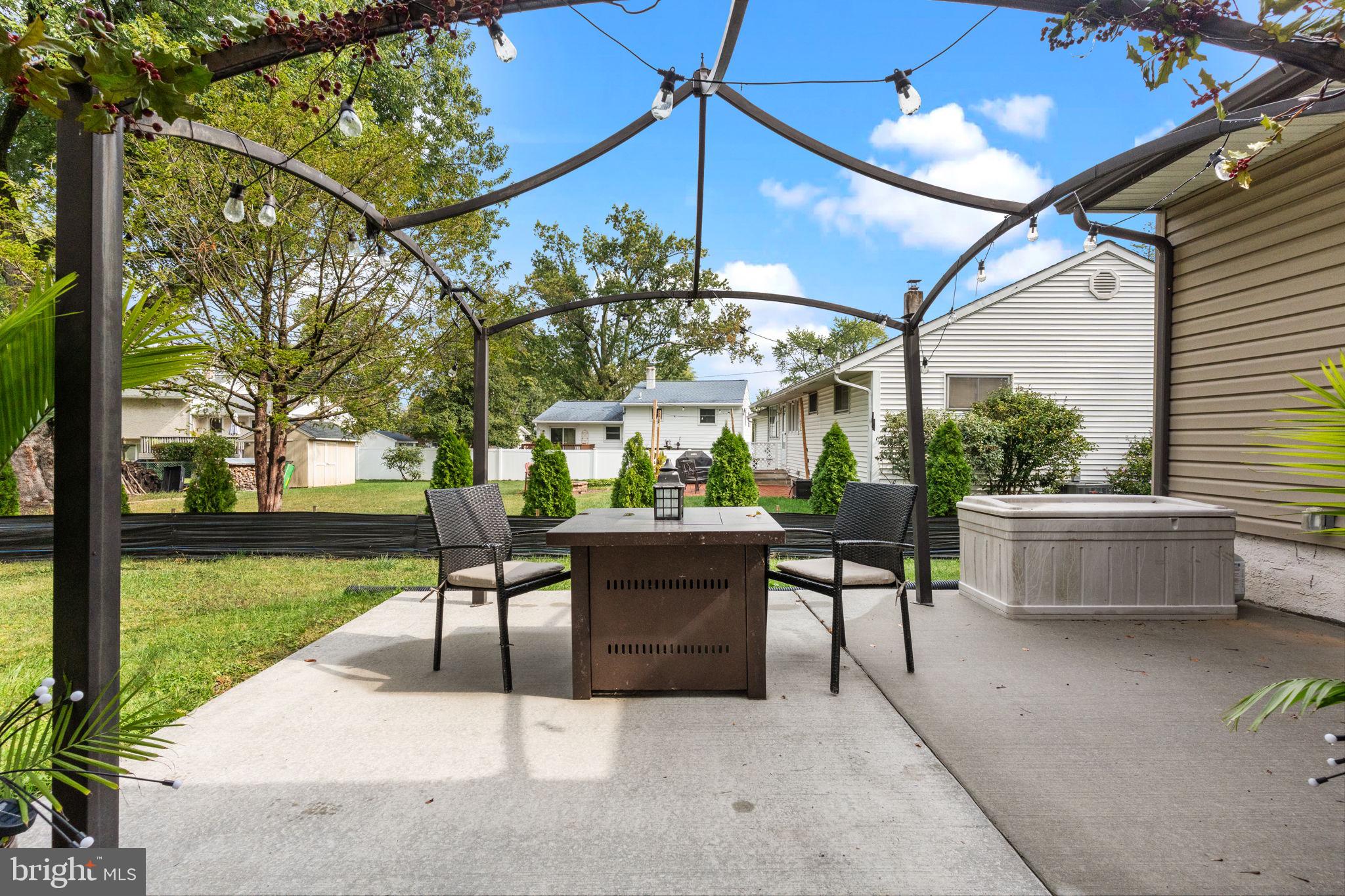 HALLOWELL - Residential