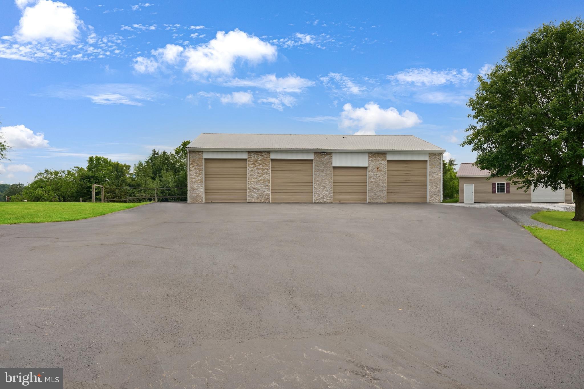 CLEAR SPRING - Residential