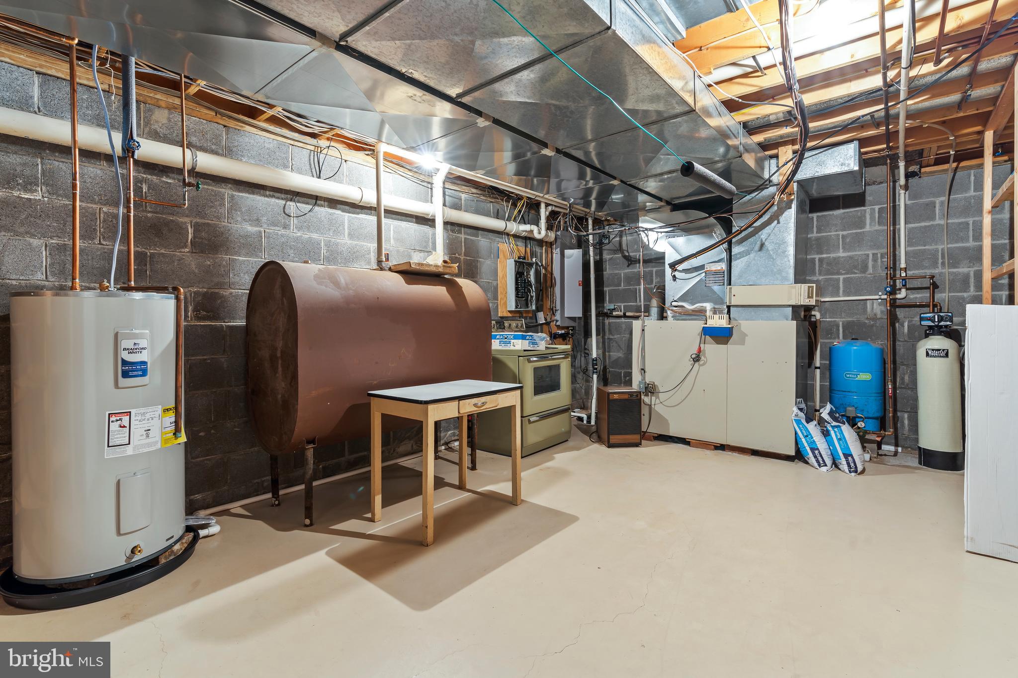 CLEAR SPRING - Residential