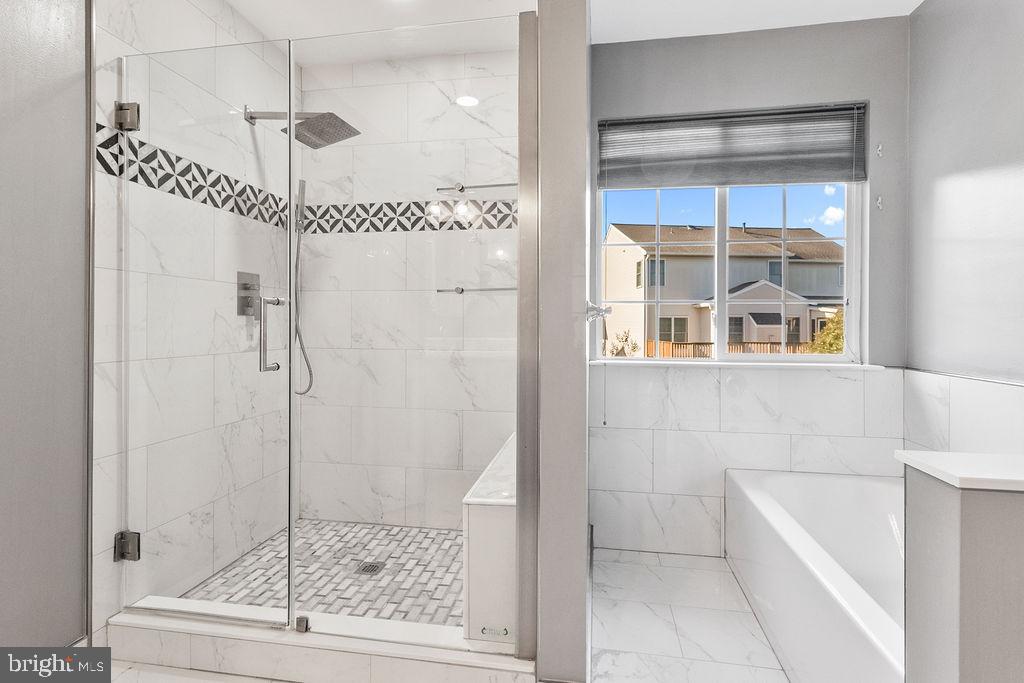 THE VILLAGES AT BRISTOL - Residential Lease