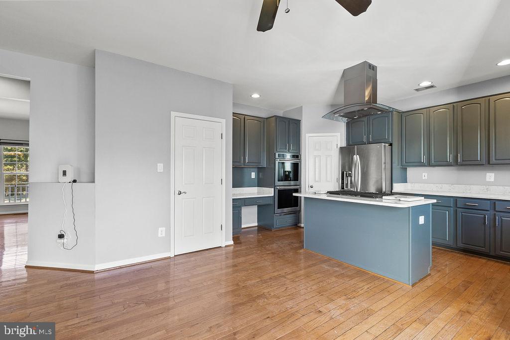 THE VILLAGES AT BRISTOL - Residential Lease