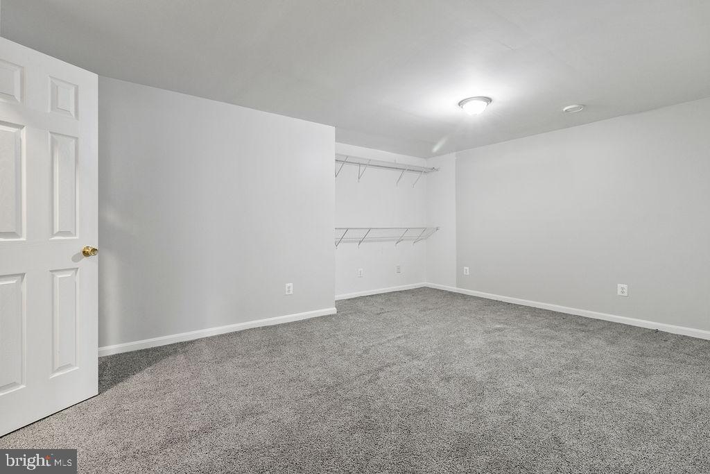 THE VILLAGES AT BRISTOL - Residential Lease