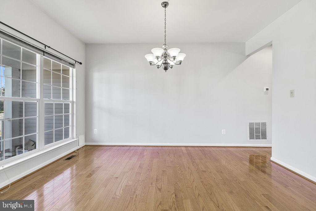 THE VILLAGES AT BRISTOL - Residential Lease