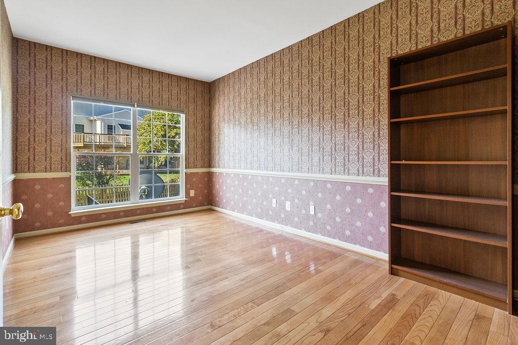 THE VILLAGES AT BRISTOL - Residential Lease