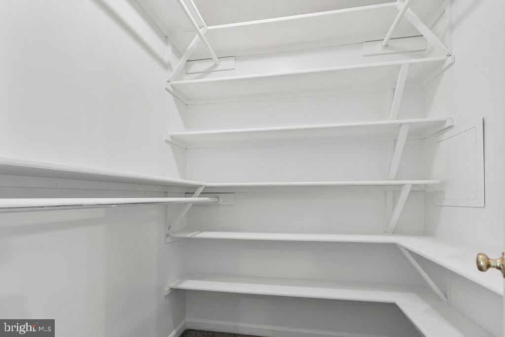 THE VILLAGES AT BRISTOL - Residential Lease