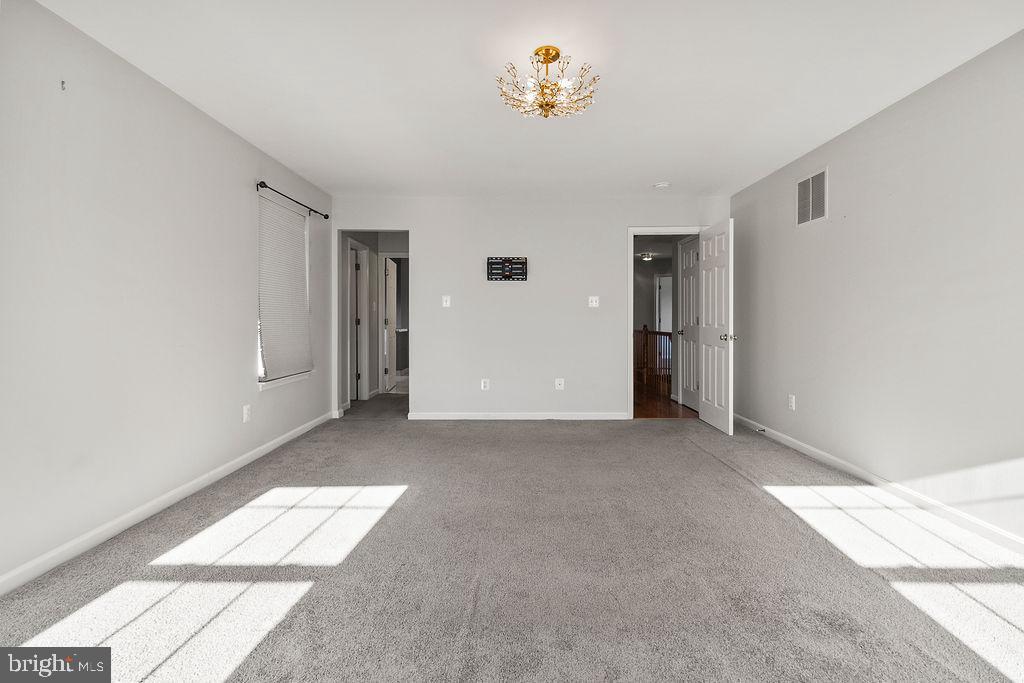 THE VILLAGES AT BRISTOL - Residential Lease