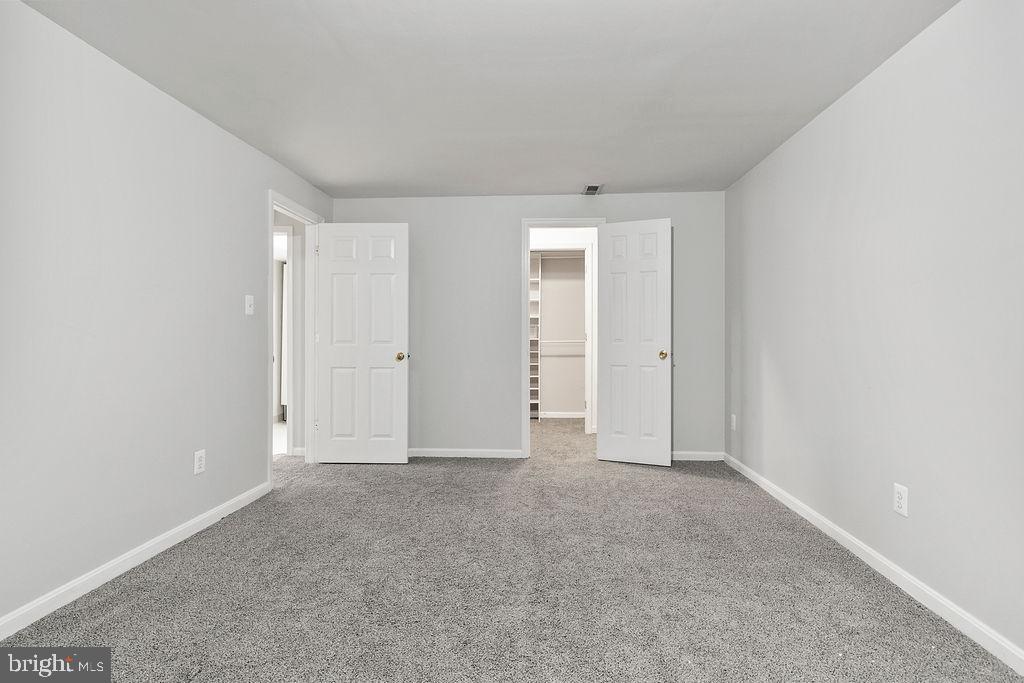 THE VILLAGES AT BRISTOL - Residential Lease