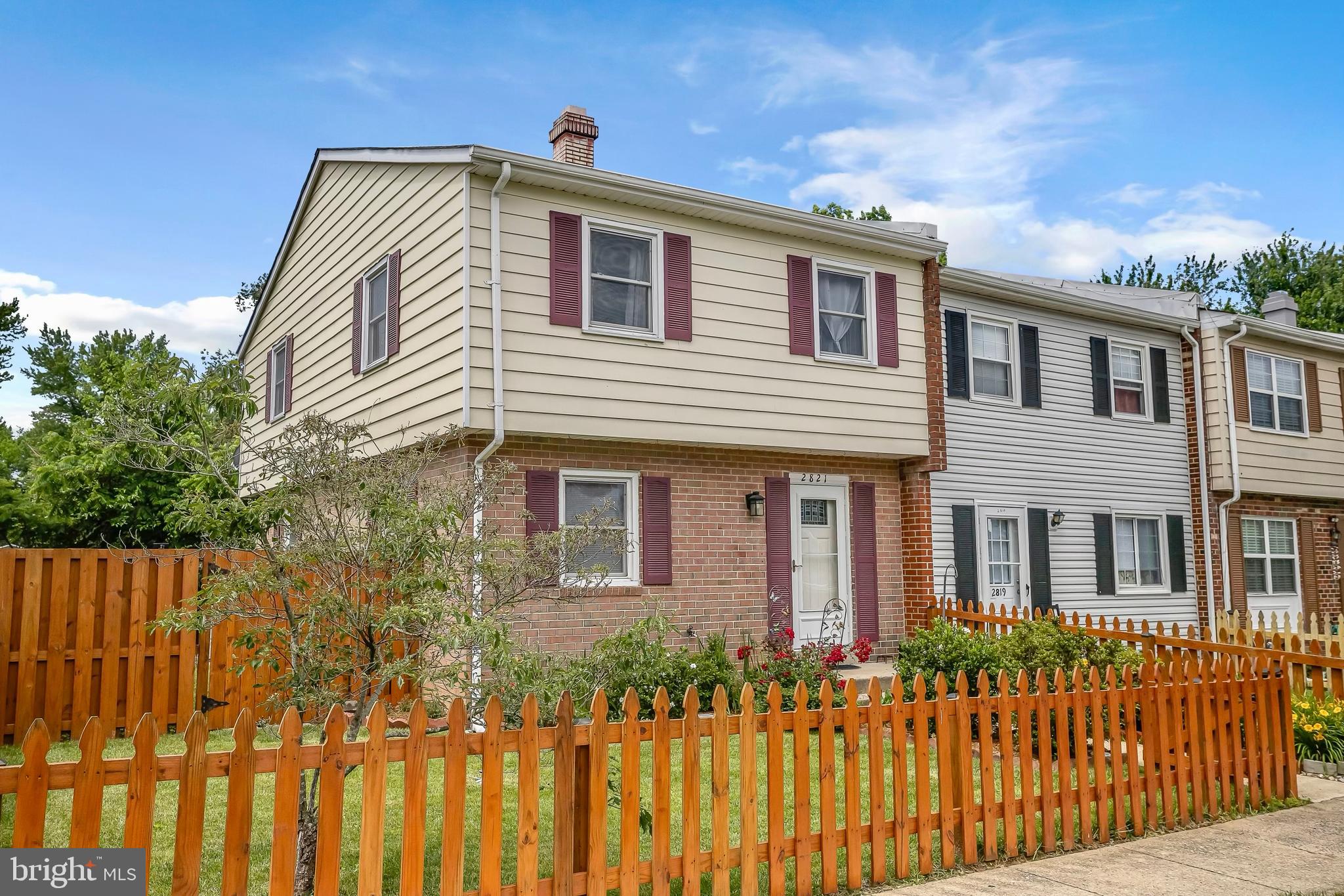 2821 BANKS COURT