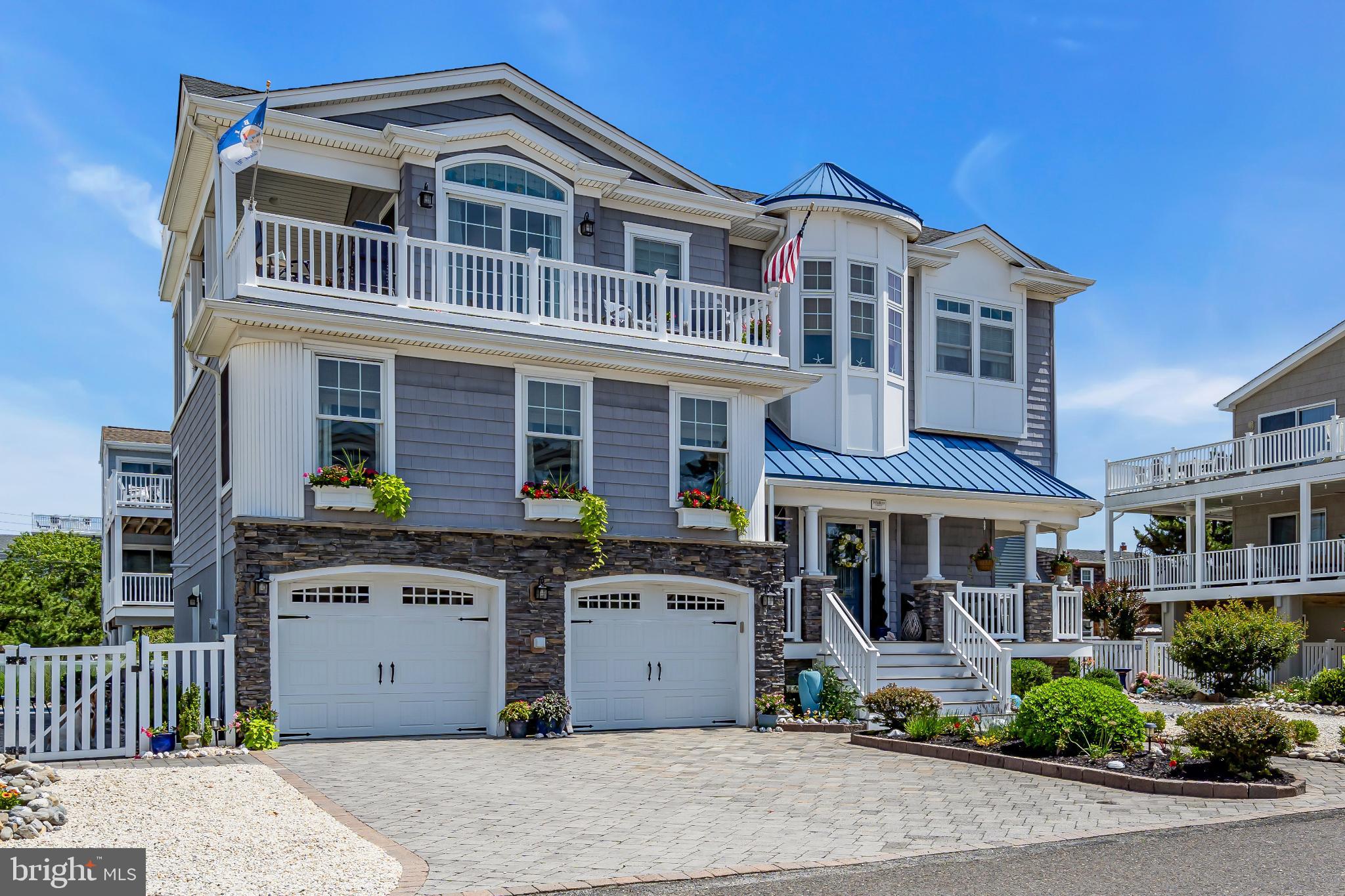 21 W MAGNOLIA AVENUE