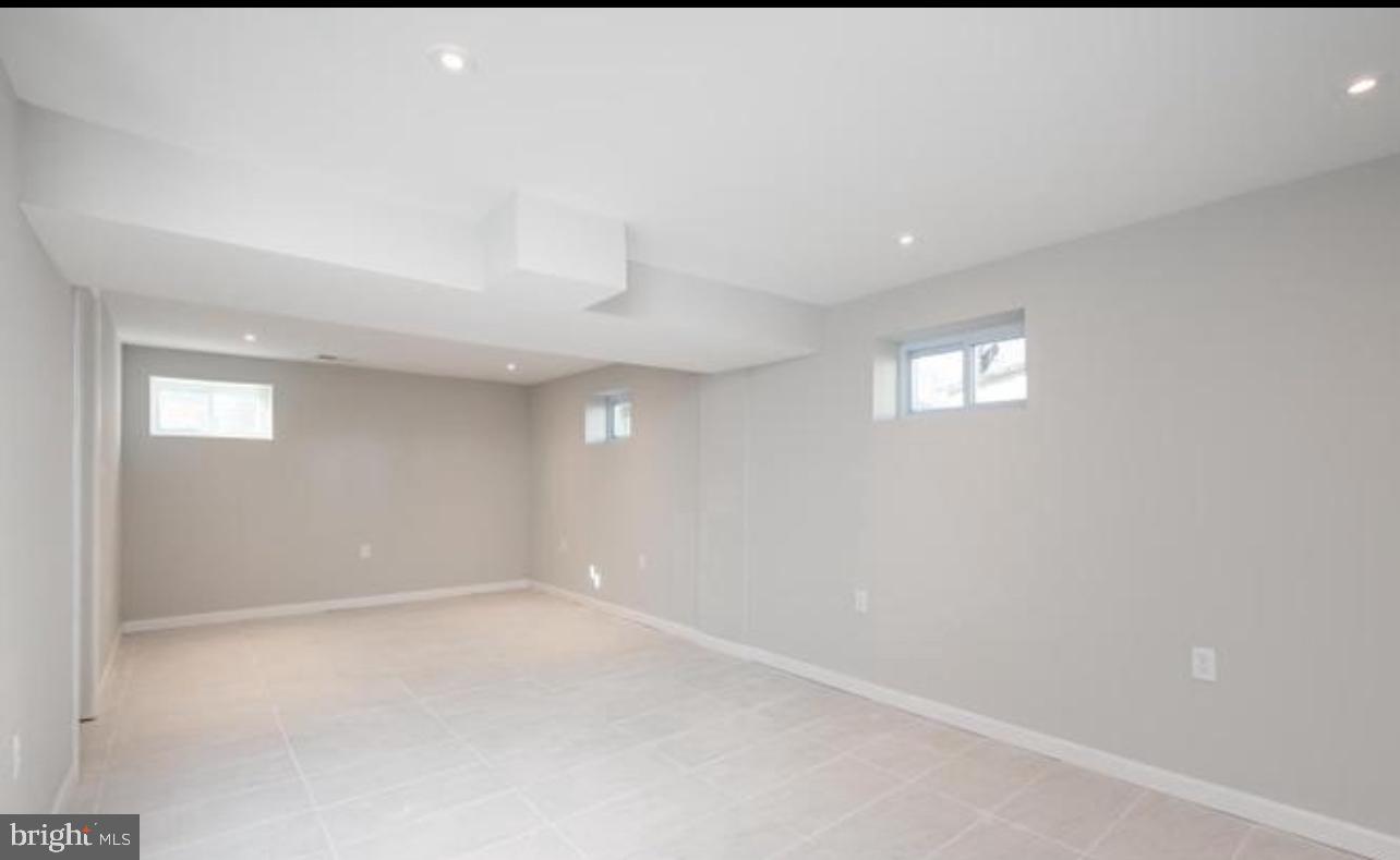 CHAPEL OAKS - Residential Lease