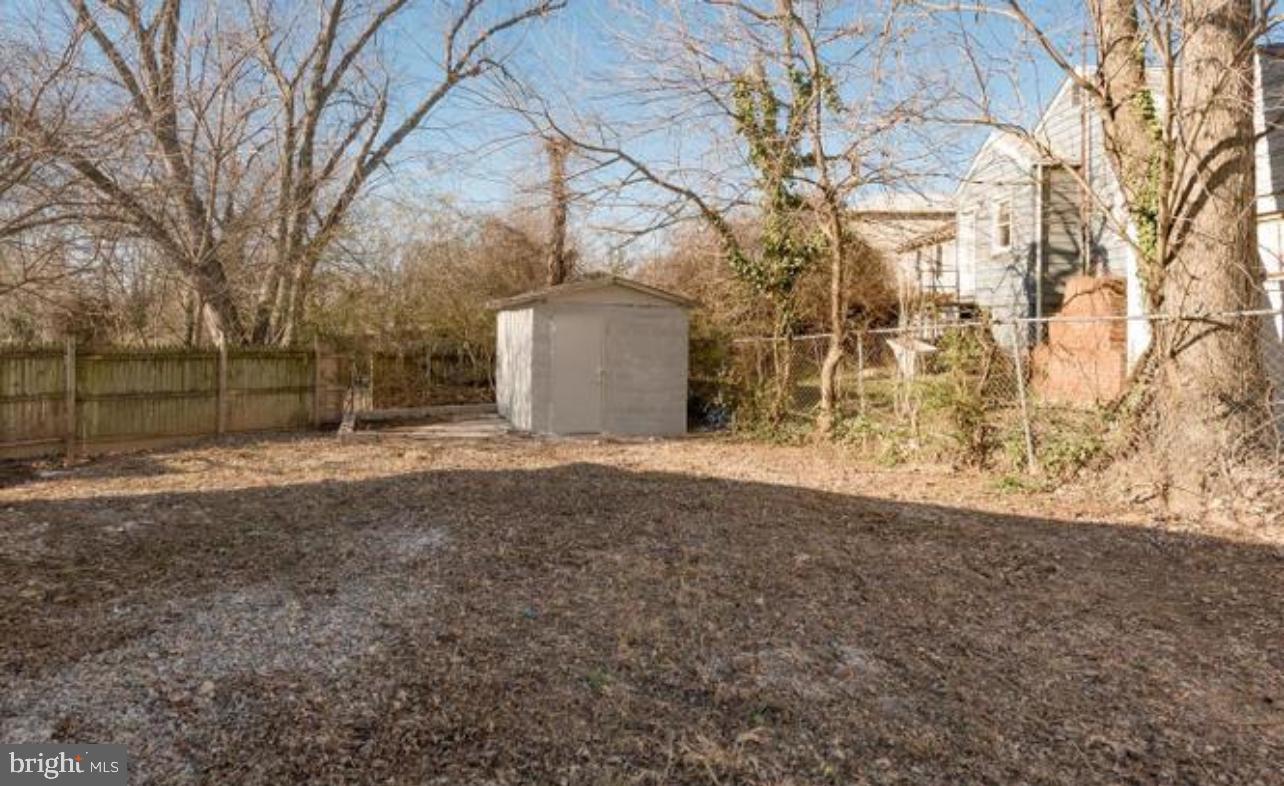 CHAPEL OAKS - Residential Lease