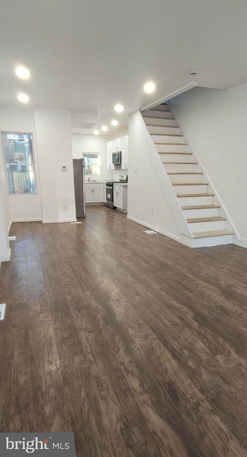 PORT RICHMOND - Residential