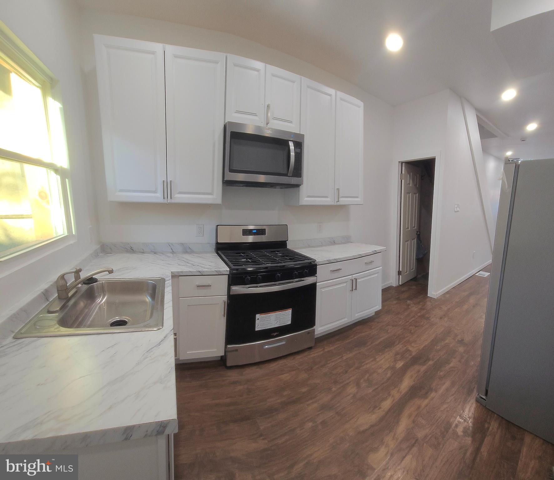 PORT RICHMOND - Residential