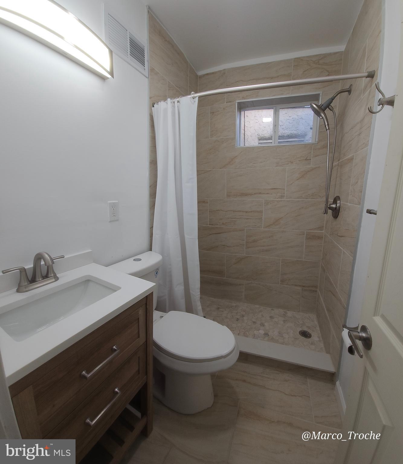 PORT RICHMOND - Residential