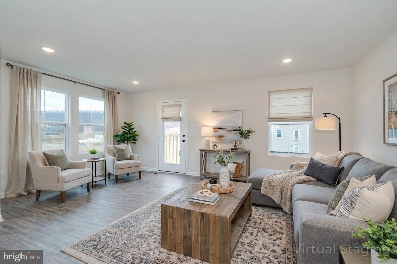 DILLON FARM - Residential